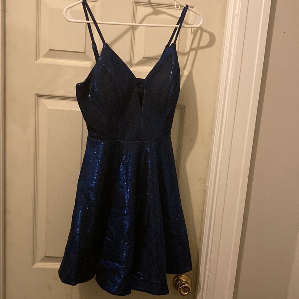 Brand new simmering blue dress size 7 - Picture 3 of 3